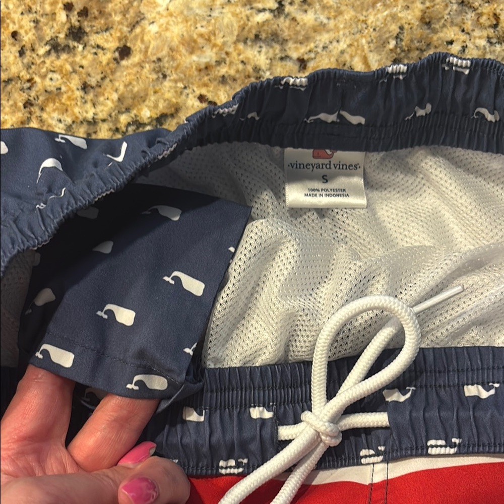 Vineyard Vines Men's Nautical/Patriotic Red, White, & Blue Swim Trunks sz Small - Picture 8 of 8